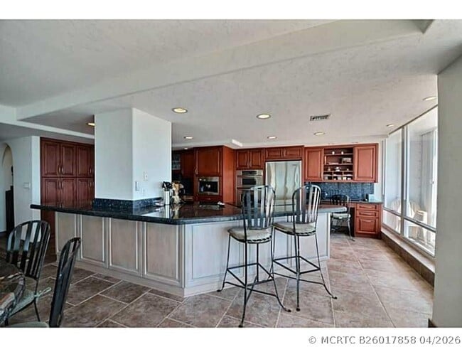 Building Photo - 2200 S Ocean Ln