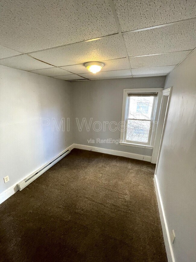 Building Photo - 15 Goulding St