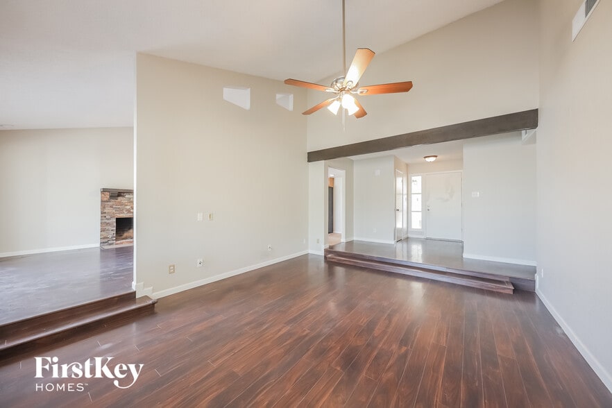 Building Photo - 16814 N 34th Ave