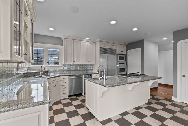 Building Photo - Stunning Air Conditioned 1931 Tudor in Coveted Admiral w/ Views