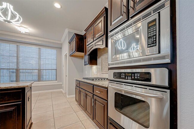 Building Photo - 18306 S Austin Shore Dr
