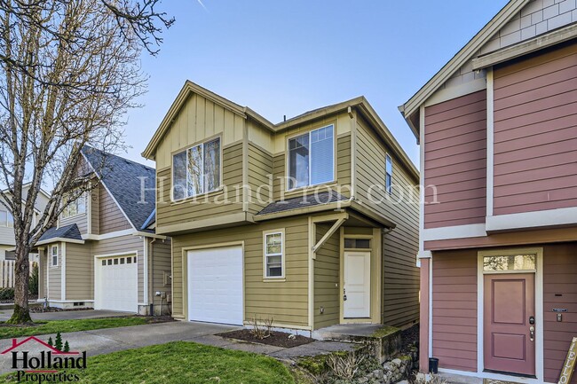 Building Photo - Charming 3-Bedroom Home Near Clackamas Tow...