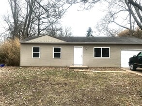 Building Photo - 617 W Owens St