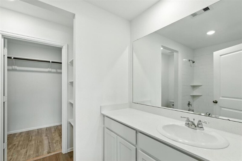 Building Photo - 1437 Las Cuevas Dr