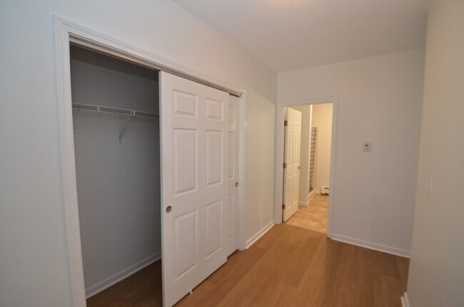 Building Photo - 99 W Wyoming Ave