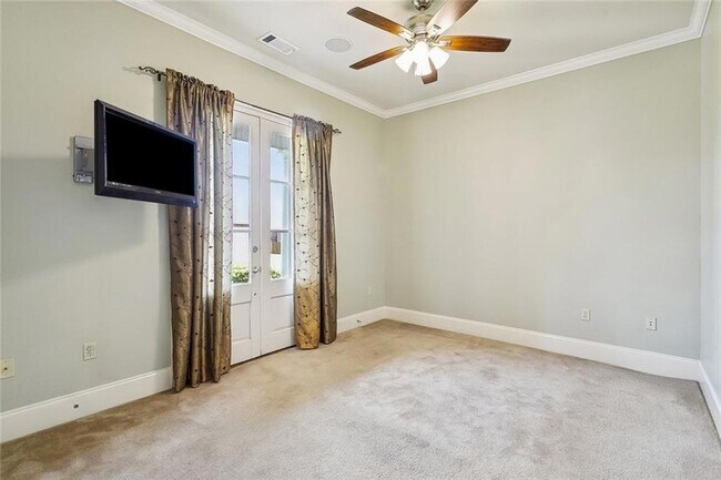 Building Photo - 108 Valiant Ln