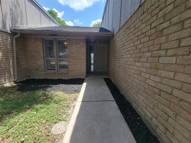 Building Photo - 22431 Coriander Dr