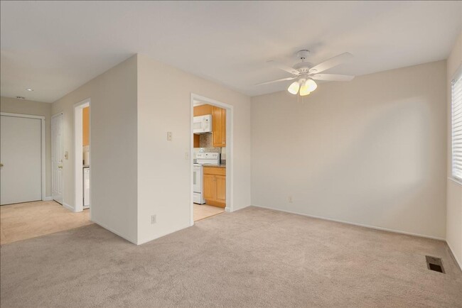 Building Photo - Remodeled 3 Bed 2.5 Bath Townhouse Sunnyvale