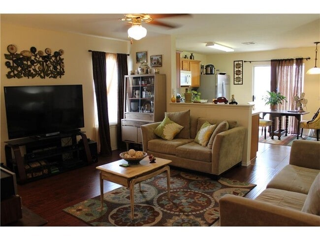 Building Photo - 14420 Cummins Way