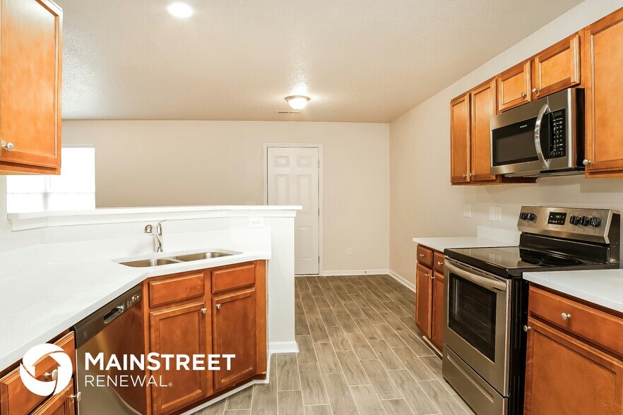 Building Photo - 4656 Chapel Ridge Dr