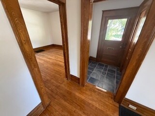 Building Photo - 403 W Eleventh St