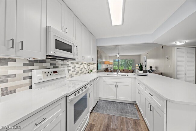 Building Photo - 1055 Forest Lakes Dr