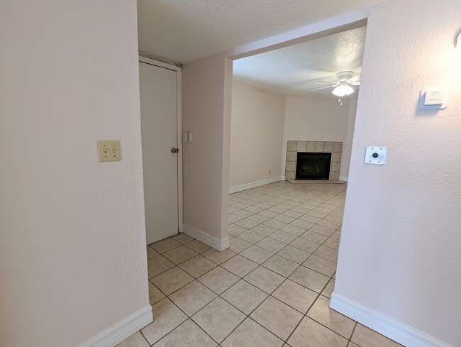 Building Photo - 8816 Norton St