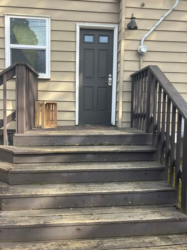 Building Photo - NE Rosa Parks Way (3106)