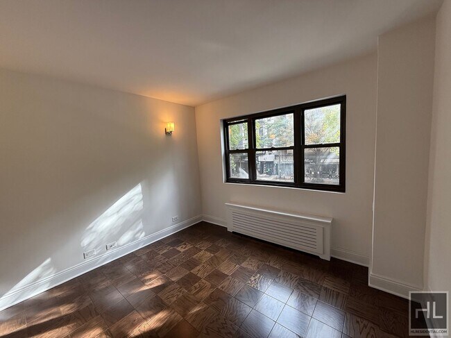 Building Photo - EAST 35 STREET