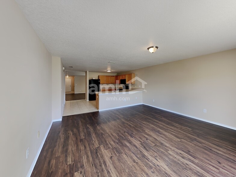 Building Photo - 30812 Temple Stand Ave