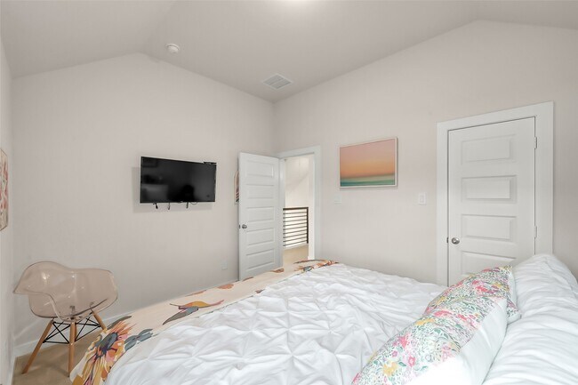 Building Photo - 6718 Waxbill Rd