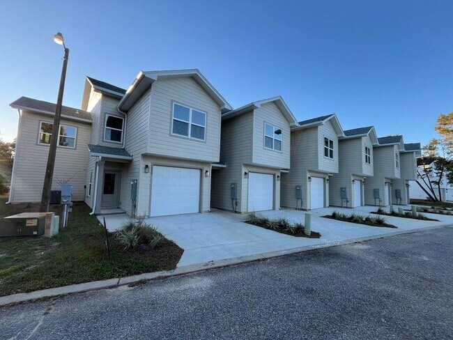 Building Photo - 2879 Leah's Ln