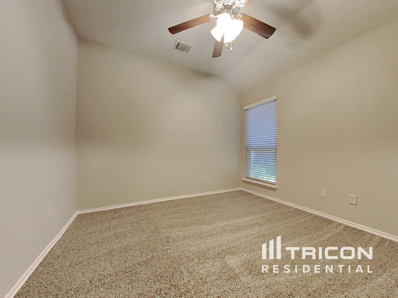 Building Photo - 1625 Applegate Way