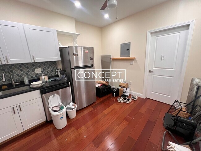 Building Photo - 90 Hancock St