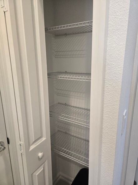 Building Photo - 5328 Dagenham Dr