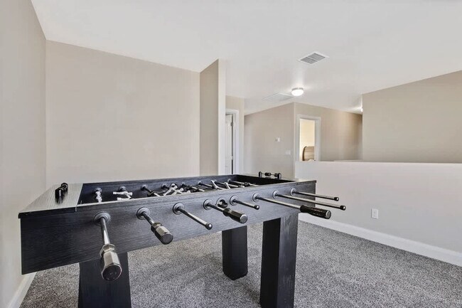 Building Photo - 4631 N Adale Ave