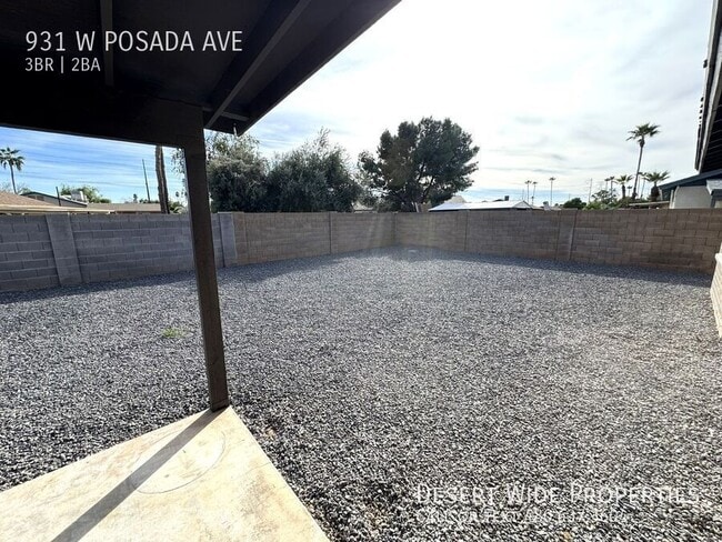 Building Photo - 931 W Posada Ave