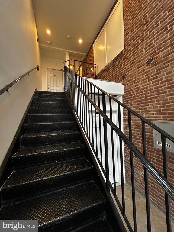 Building Photo - 45 E High St