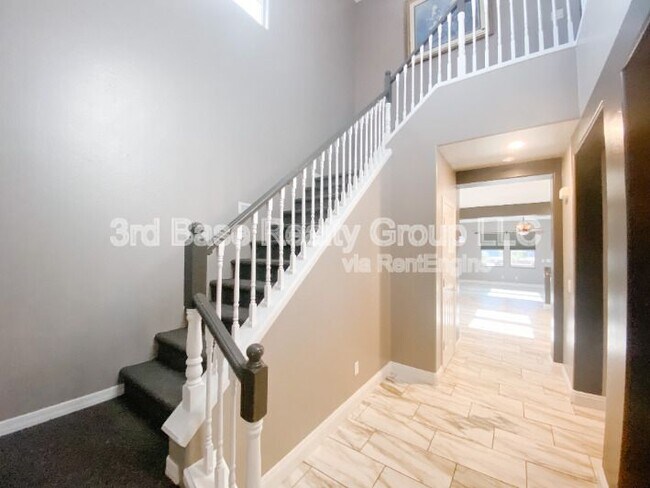 Building Photo - 21088 W Maiden Ln
