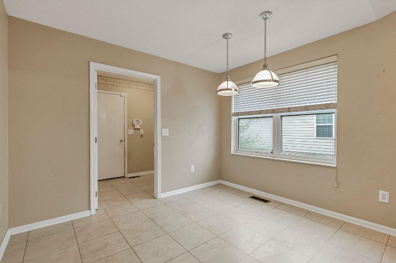 Building Photo - 2691 Abbey Knoll Dr