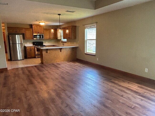 Building Photo - 4701 Deerfield Dr
