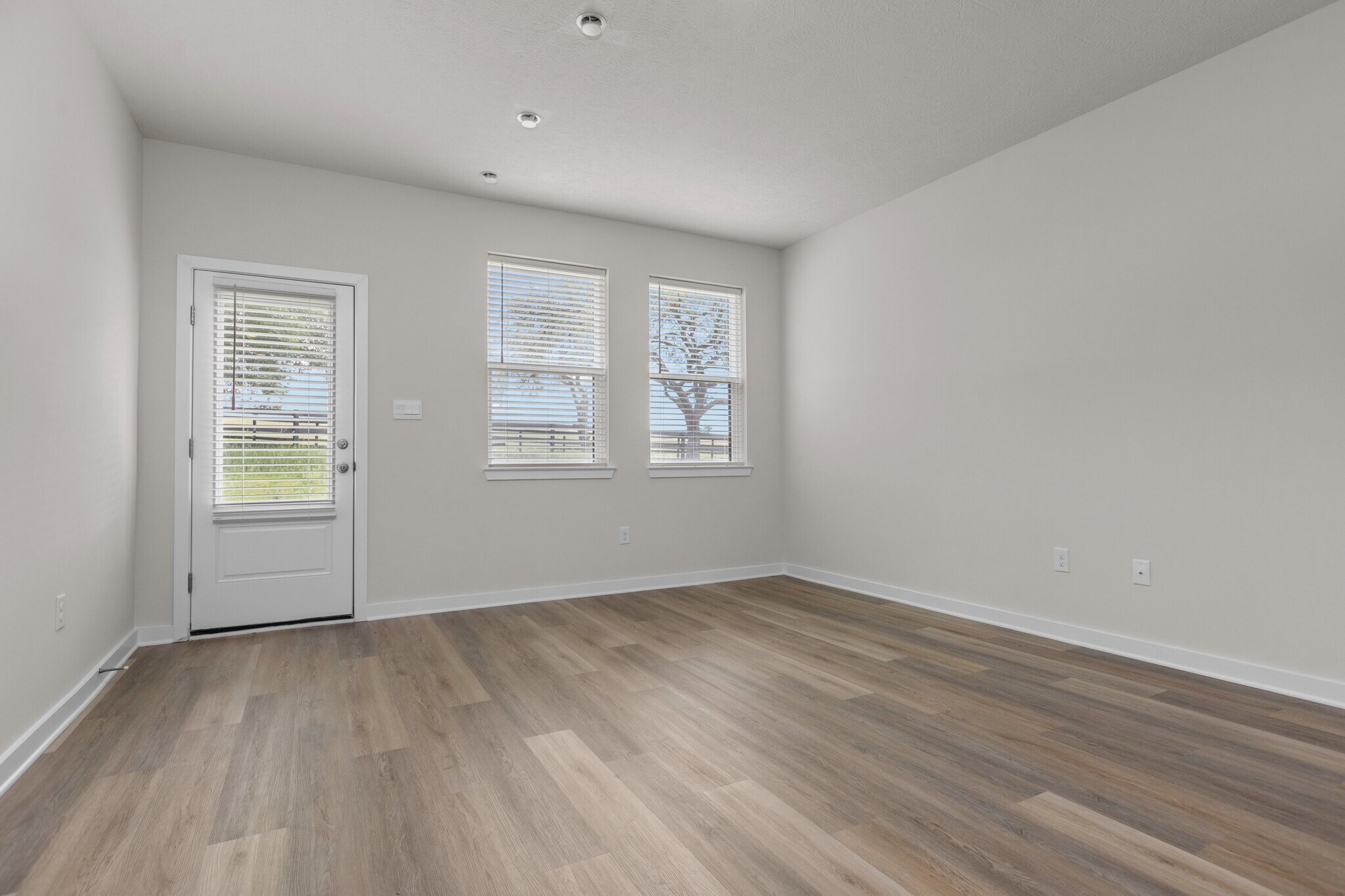 Building Photo - 216 Hanover Ln