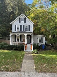 Building Photo - 660 Main St