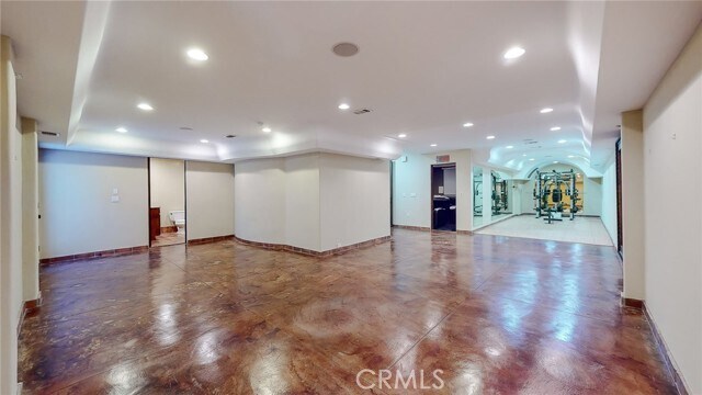 Building Photo - 227 Pso De Granada