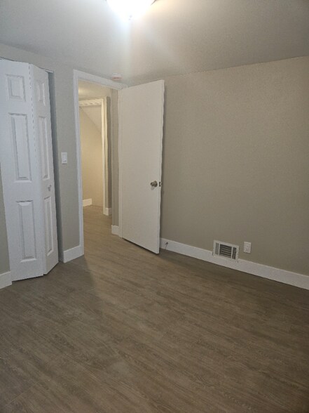 Building Photo - 8715 Ridge St