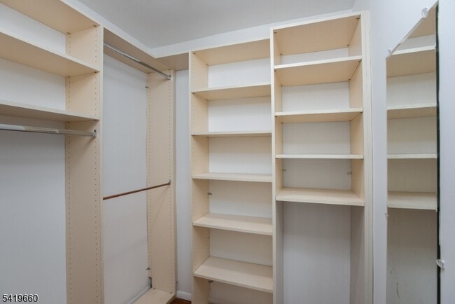 Building Photo - 108 Thomas St