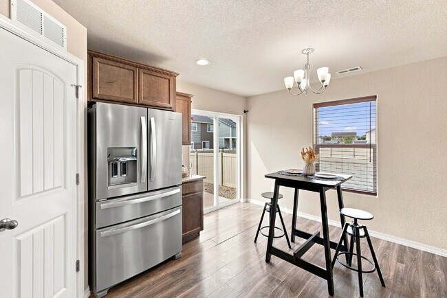 Building Photo - 10864 Traders Pkwy