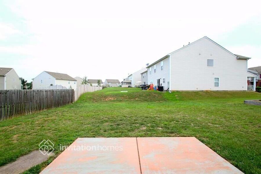 Building Photo - 8825 Chalkstone Rd