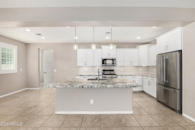 Building Photo - 1527 W Windhaven Ave