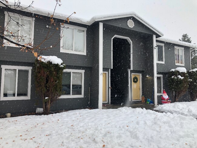 Building Photo - 418 NW 17th St