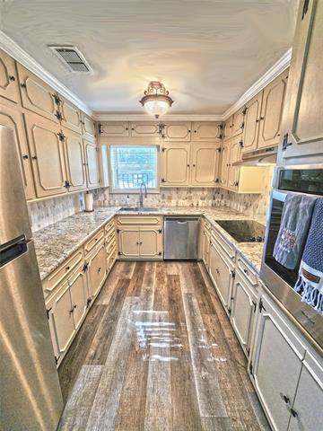 Building Photo - 542 Wildewood Dr