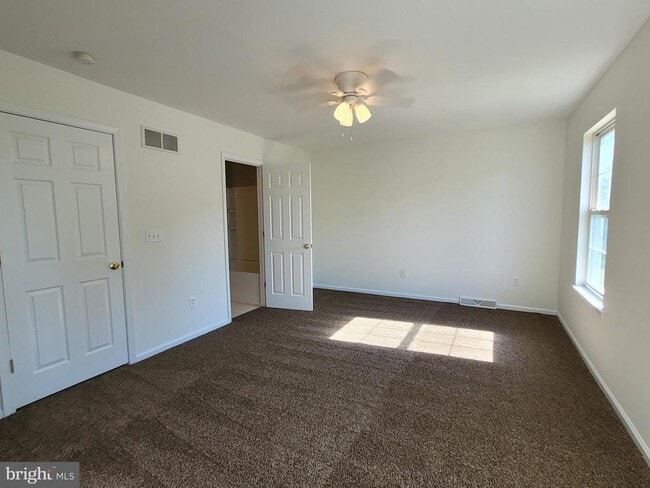 Building Photo - 50 Starboard Ct