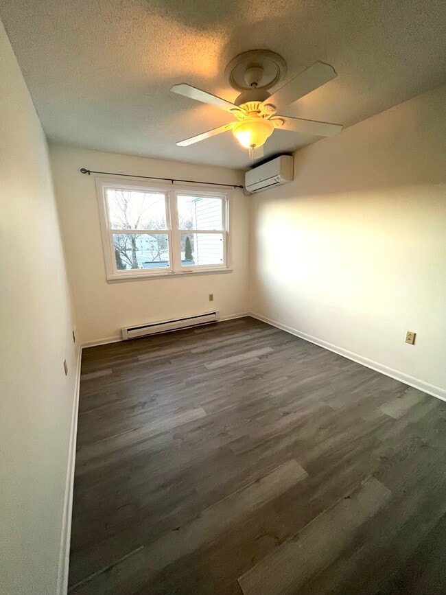 Building Photo - 41C White Farms Rd