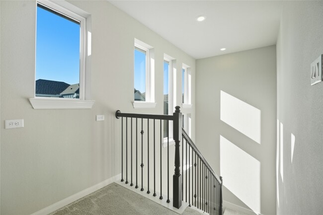 Building Photo - 719 Sandy Bay Ln