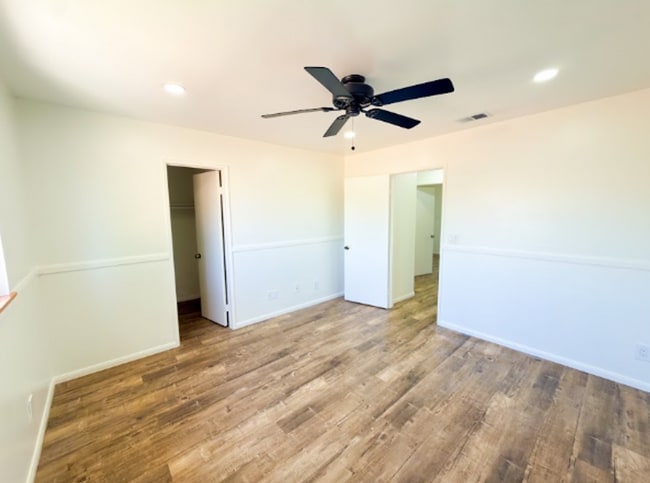Building Photo - 15224 Shadybend Dr