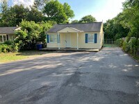 Building Photo - 203 Branham St