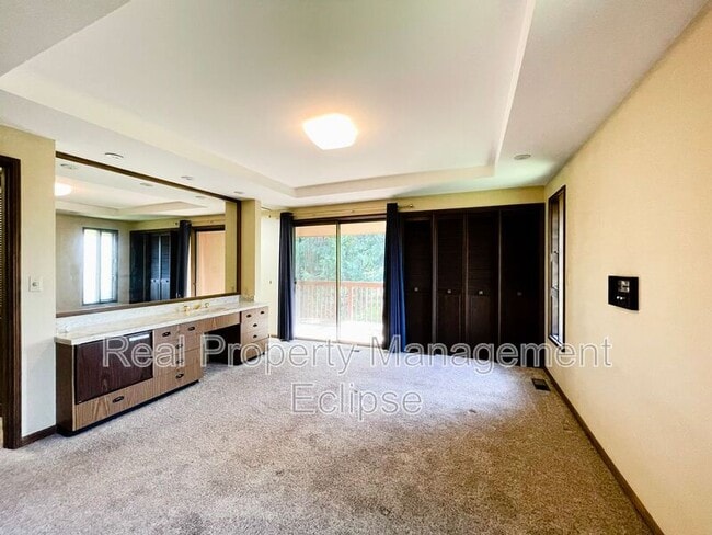 Building Photo - 11105 SE 59th St