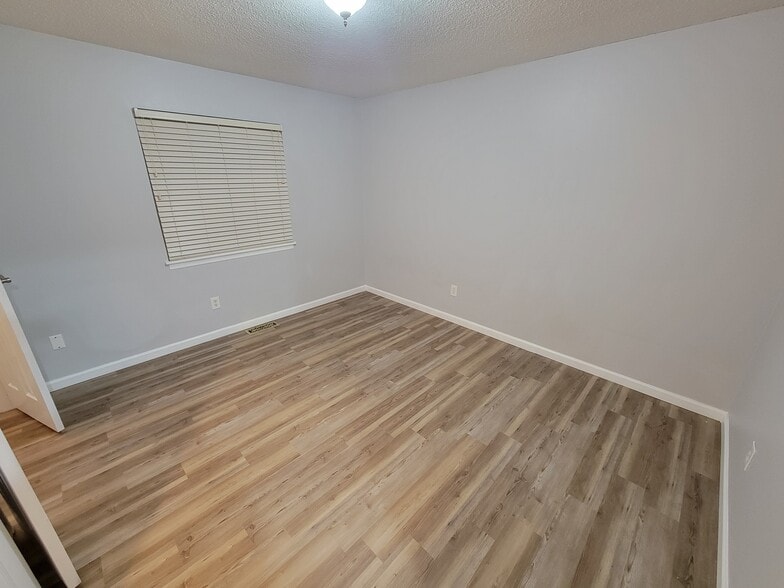 Building Photo - 7806 Eby St