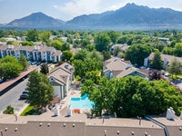 Building Photo - Cottonwood Apartments