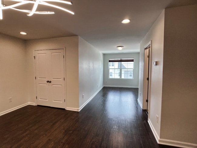 Building Photo - 1414 Southpoint Trl